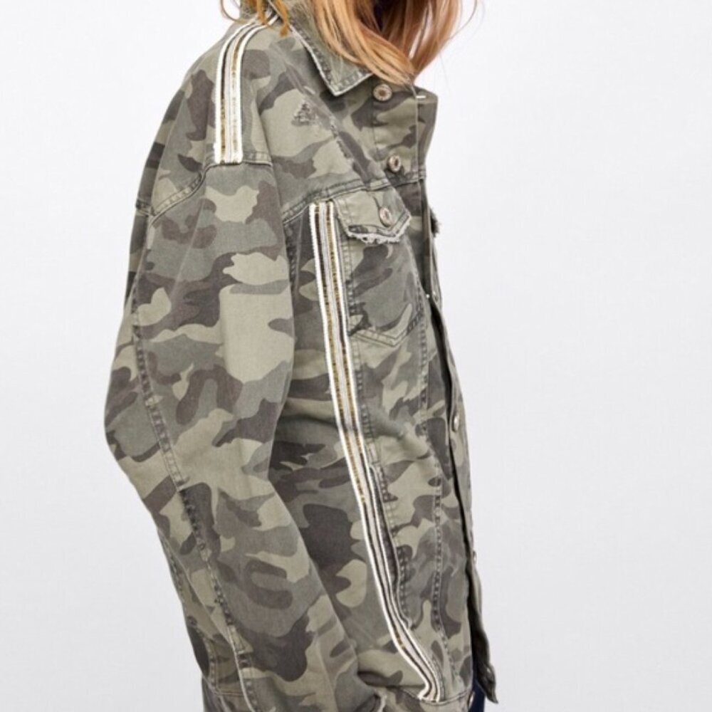 Zara Camo Denim Utility Distressed Oversized Jacket with Sequins Small Unisex - Picture 1 of 10